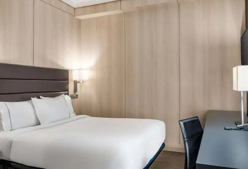 اتاق استاندارد یک نفره, B&b Hotel Vitoria General álava