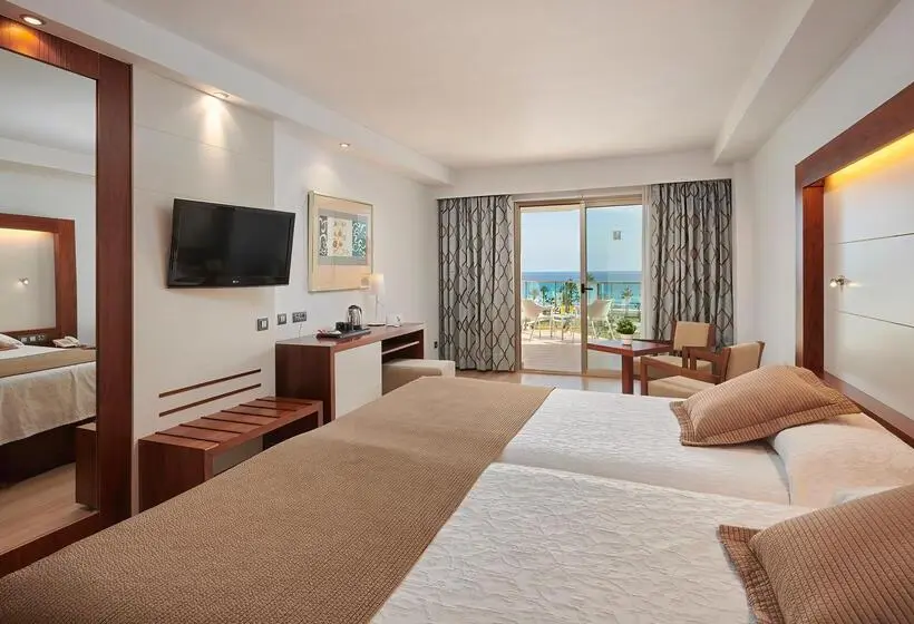 اتاق استاندارد با چشم‌انداز دریا, Hipotels Cala Millor Park