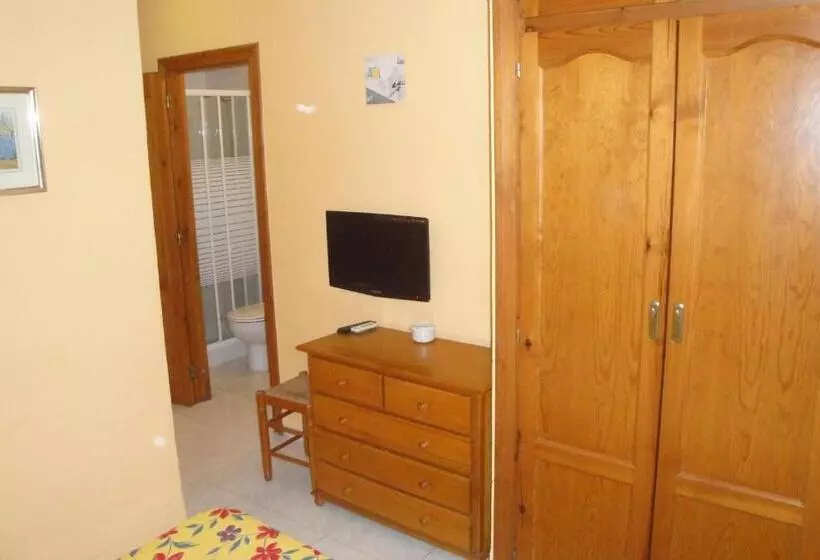 اتاق استاندارد, Hostal Cristina