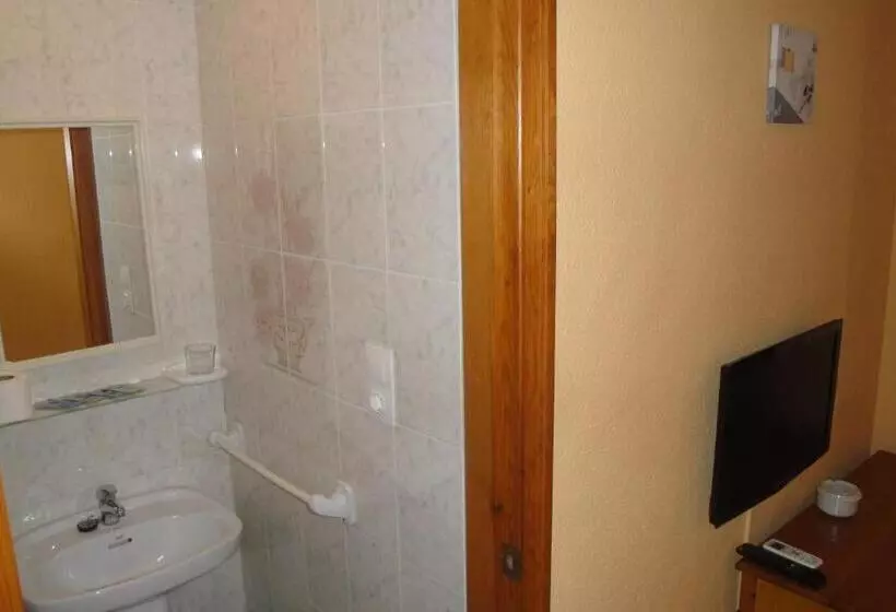 اتاق استاندارد, Hostal Cristina