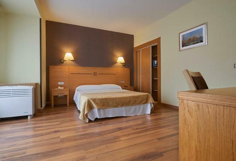 اتاق سوپریور, La Serrana, Antiguo 40 Nudos