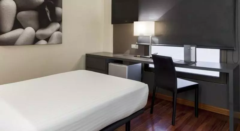 اتاق استاندارد یک نفره, B&b Hotel Vitoria General álava
