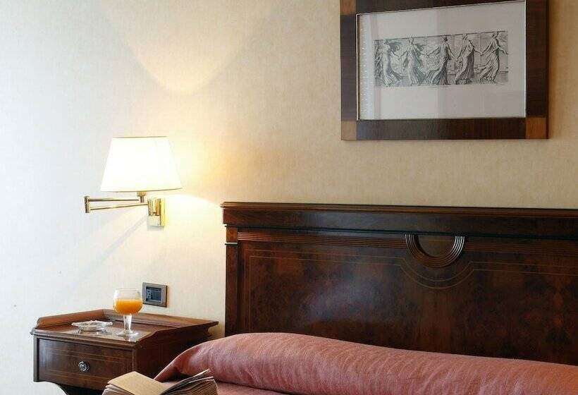 غرفة قياسية, Alcomar