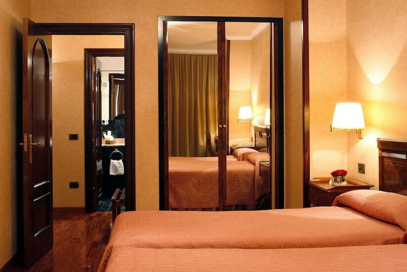 غرفة قياسية مطلّة علي البحر, Alcomar