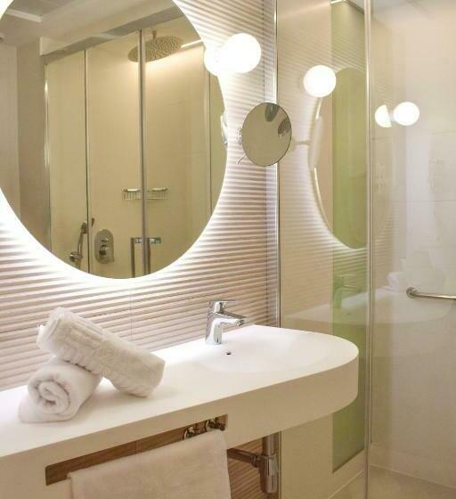 اتاق استاندارد با چشمانداز شهر, Ambassador Playa I