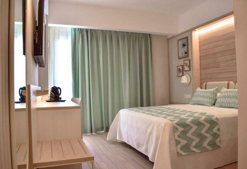 اتاق استاندارد با چشمانداز استخر, Ambassador Playa I