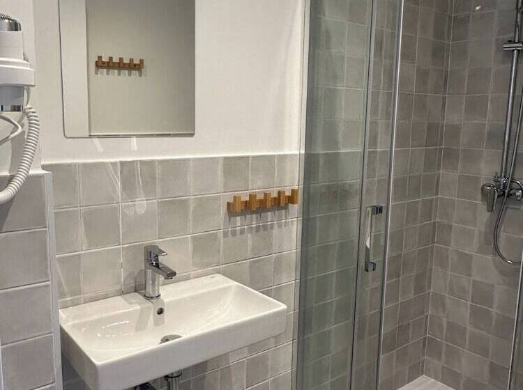 غرفة قياسية ثلاثية, Virgen de Covadonga