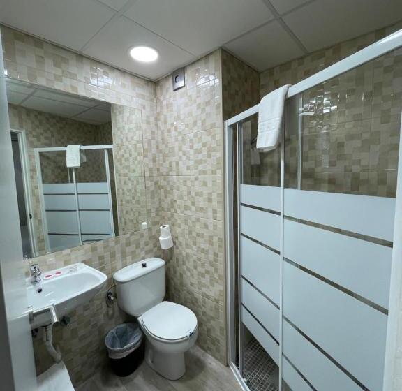 اتاق استاندارد یک نفره, Condedu