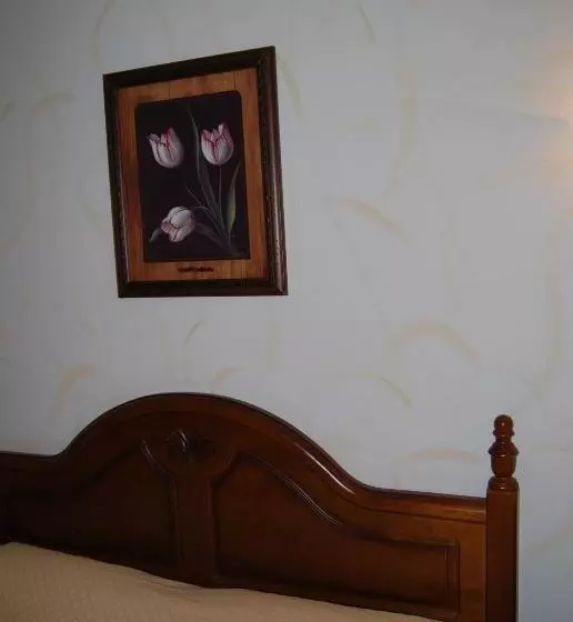 Chambre Standard Individuelle, Heredero