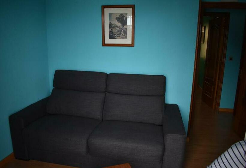 غرفة قياسية مطلّة علي البحر, Imperial