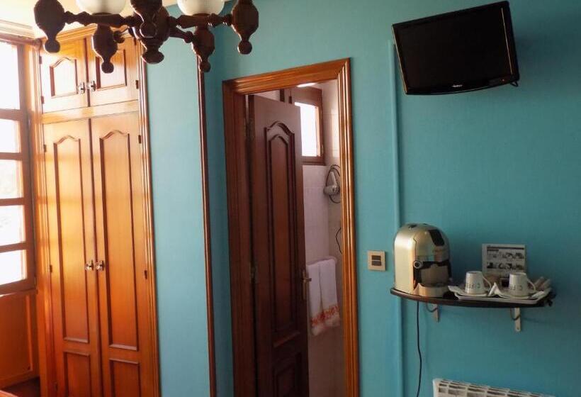 غرفة قياسية مطلّة علي البحر, Imperial