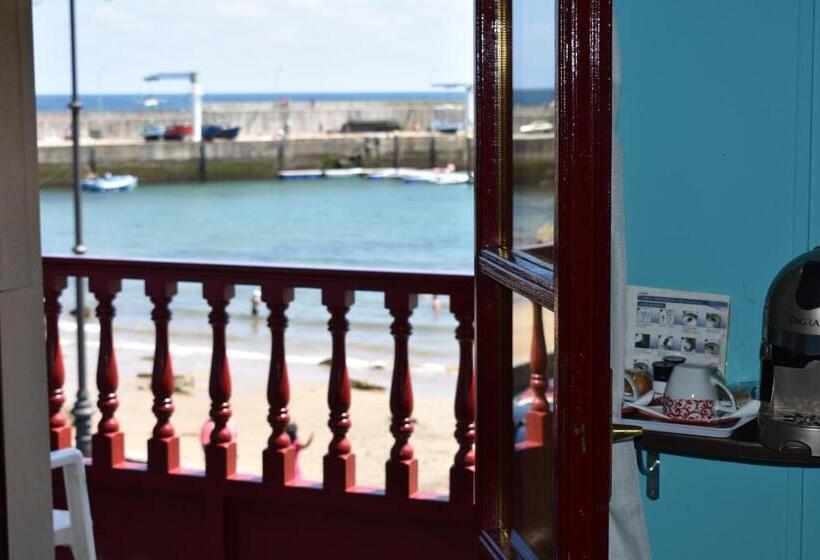 غرفة قياسية مطلّة علي البحر مزوَّدة بشُرفة, Imperial