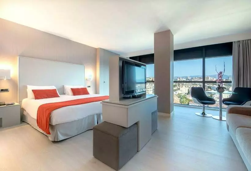 سوئیت جونیور با ماساژ آبی, Isla Mallorca & Spa