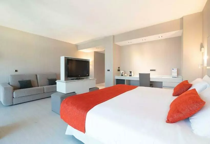 سوئیت جونیور با ماساژ آبی, Isla Mallorca & Spa