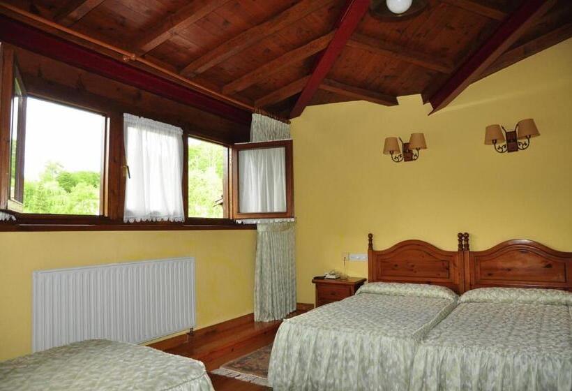 スタンダードトリプルルーム, La Balsa