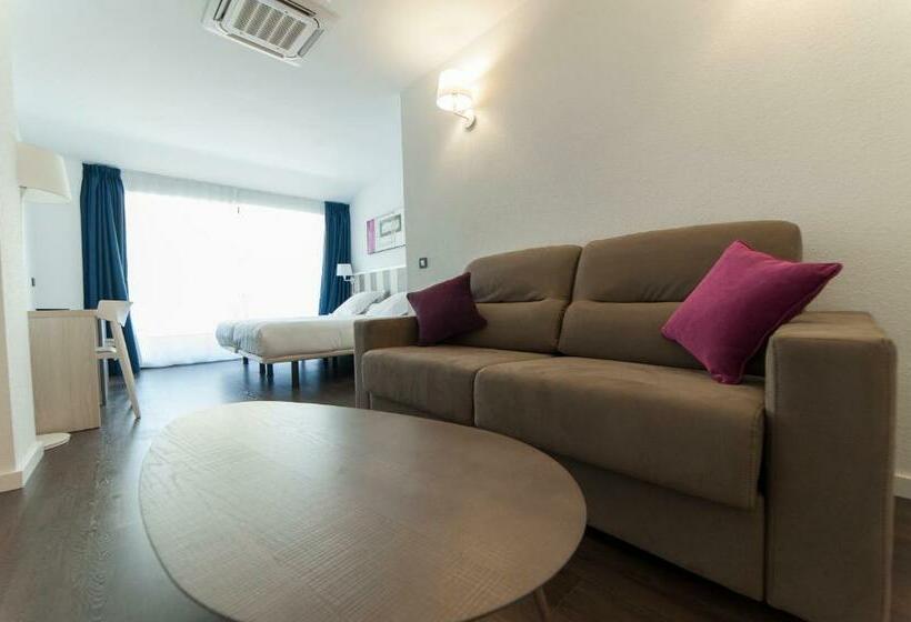 标准三人间, La Palma De Llanes