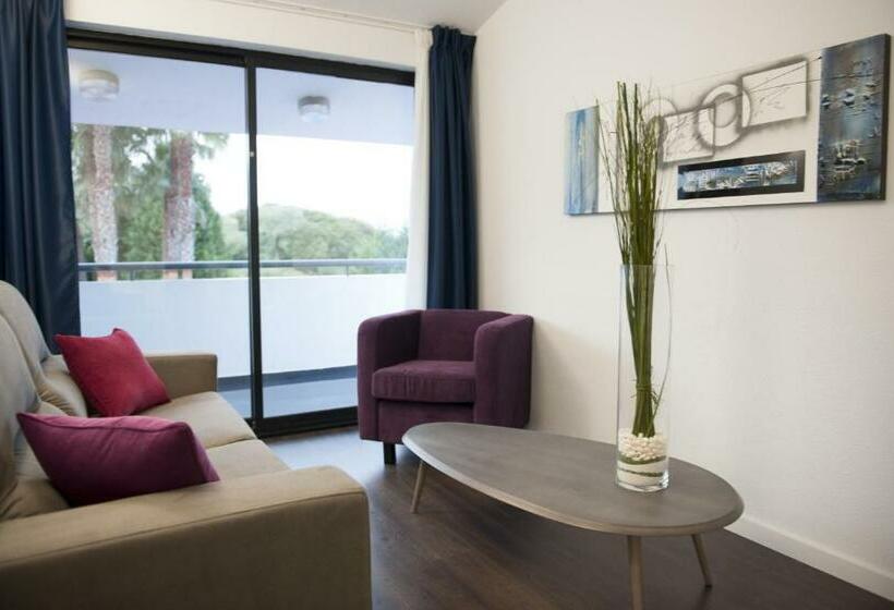 标准三人间, La Palma De Llanes