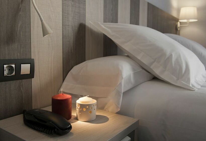 标准三人间, La Palma De Llanes