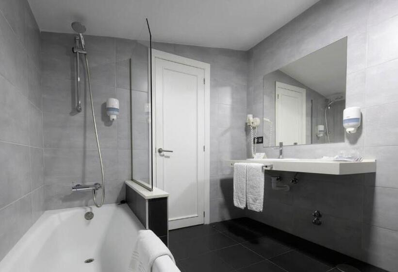 标准间, La Palma De Llanes