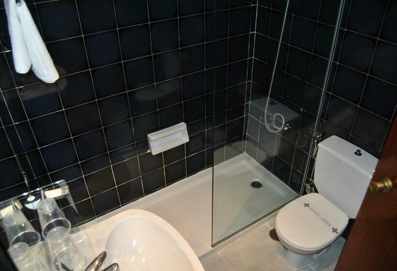 חדר סטנדרט, Los Angeles