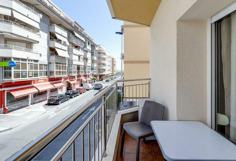 اتاق استاندارد سه نفره, Madrid