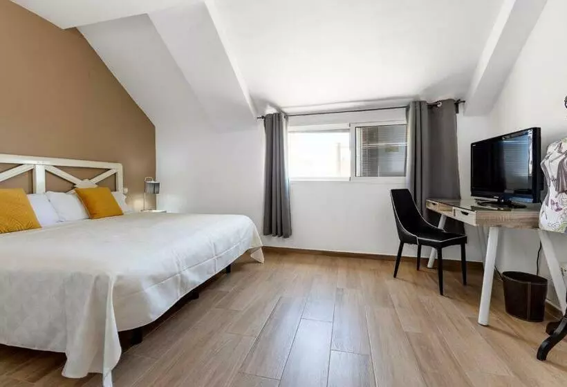 اتاق استاندارد سه نفره, Madrid