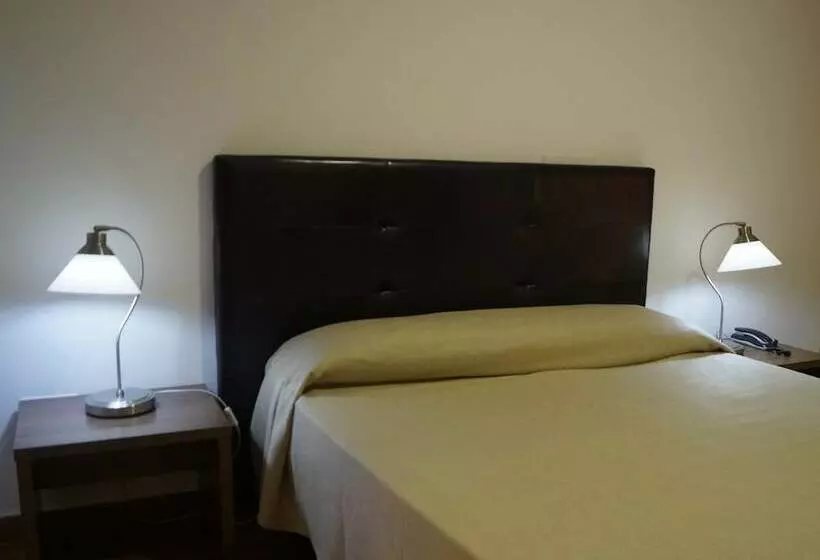 اتاق استاندارد چهار تخته, Madrid
