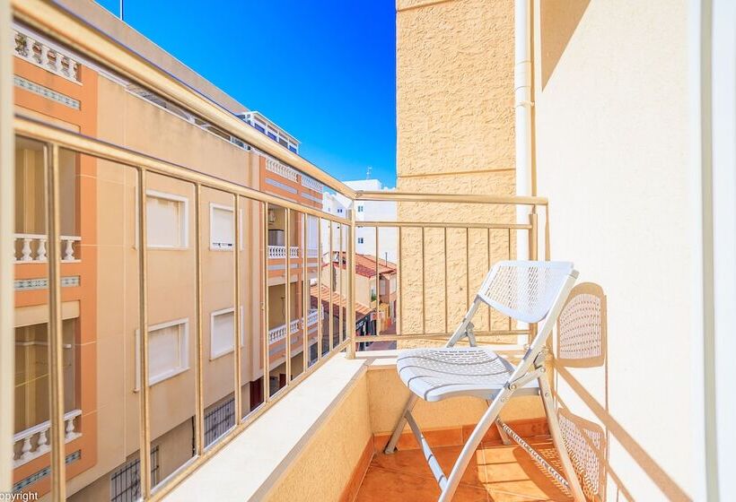 اتاق استاندارد چهار تخته, Madrid