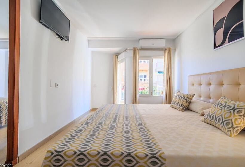 اتاق استاندارد چهار تخته, Madrid