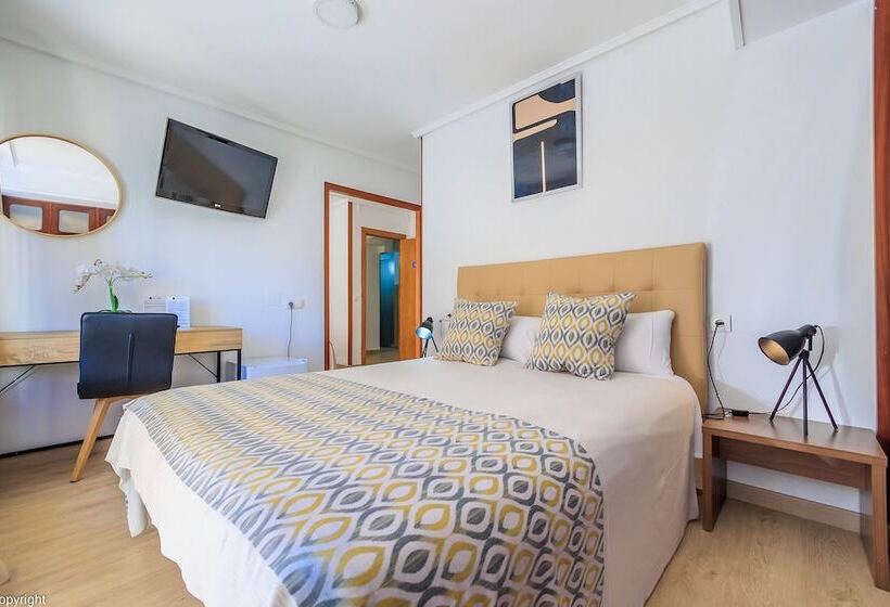 اتاق استاندارد چهار تخته, Madrid