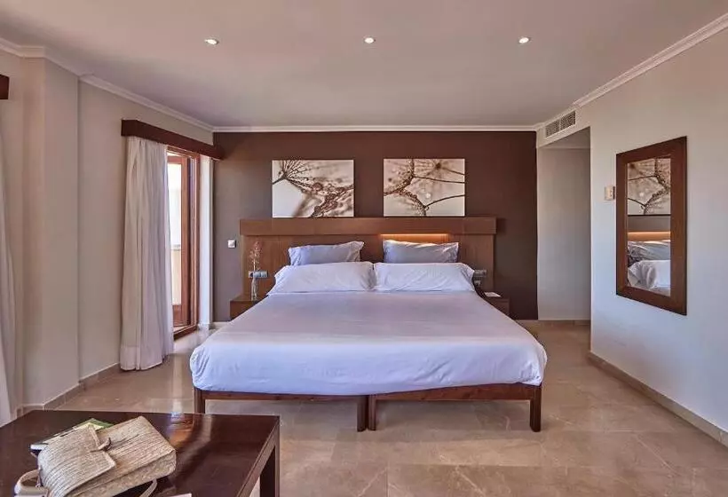 سوییت جونیور با چشم‌انداز دریا, Maristel Hotel & Spa - Adults Only