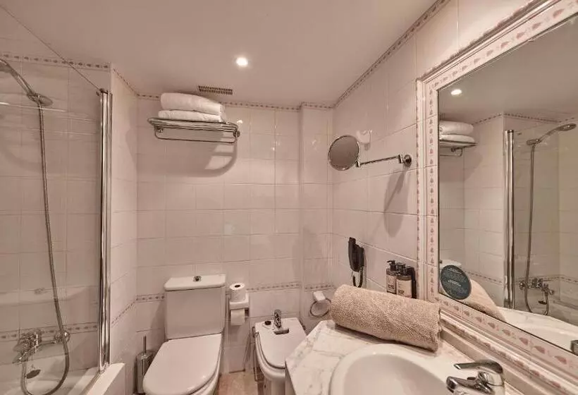 سوییت جونیور با چشم‌انداز دریا, Maristel Hotel & Spa - Adults Only