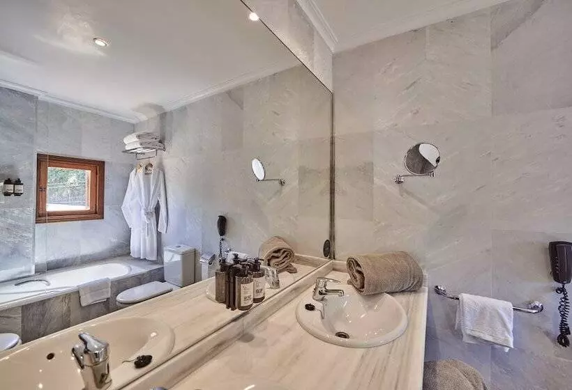 سوییت جونیور با چشم‌انداز دریا, Maristel Hotel & Spa - Adults Only