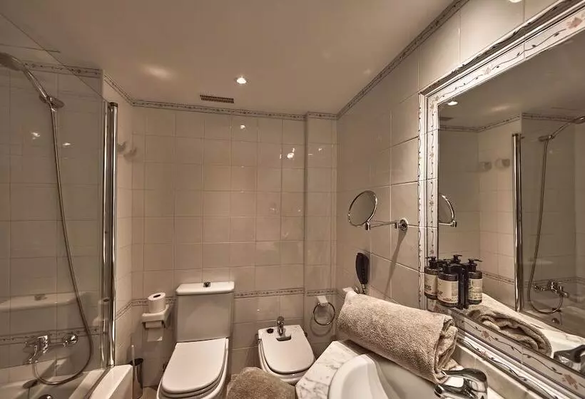 سوئیت جونیور با چشم‌انداز باغ, Maristel Hotel & Spa - Adults Only