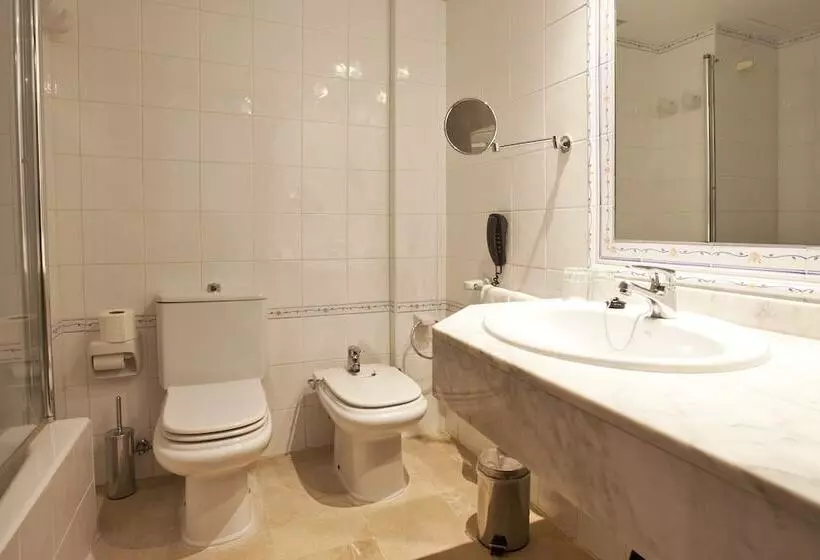 سوئیت جونیور با چشم‌انداز باغ, Maristel Hotel & Spa - Adults Only