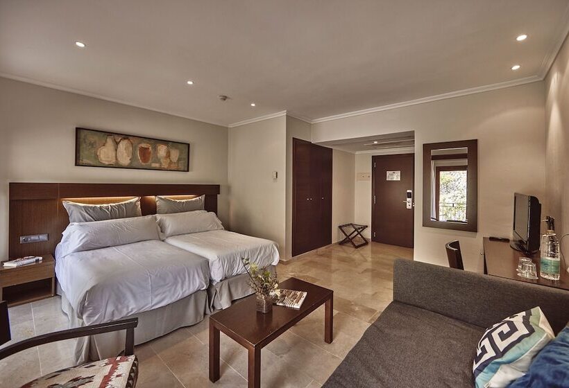 سوئیت جونیور با چشم‌انداز باغ, Maristel Hotel & Spa - Adults Only