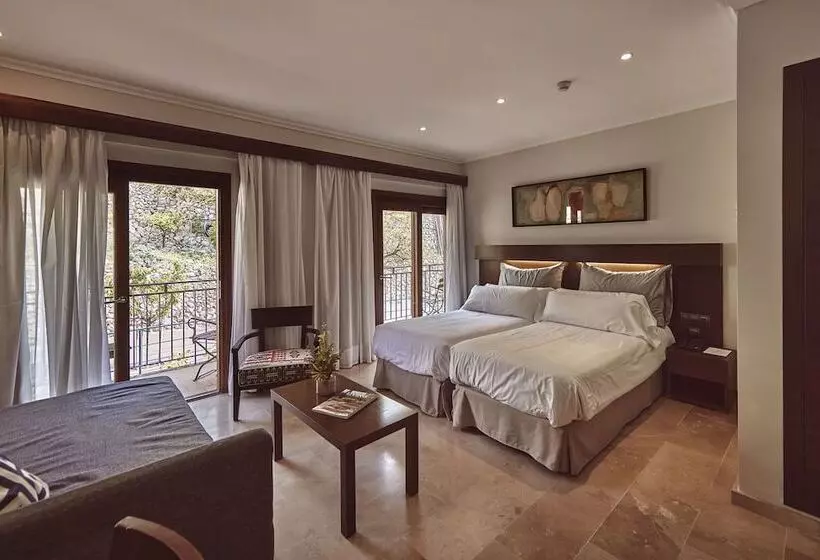 سوئیت جونیور با چشم‌انداز باغ, Maristel Hotel & Spa - Adults Only