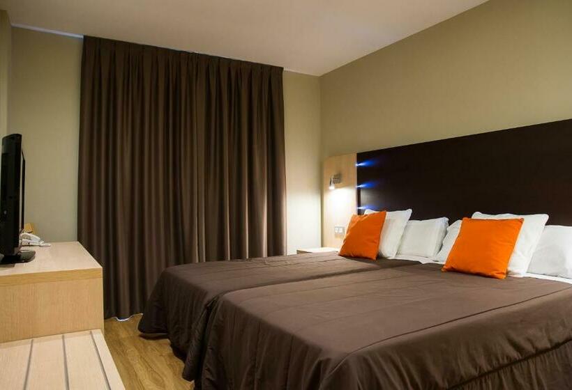 اتاق استاندارد, Melina