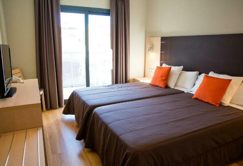 اتاق استاندارد, Melina