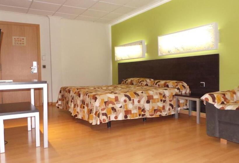 4인용 스탠다드 룸, Sol y Sombra