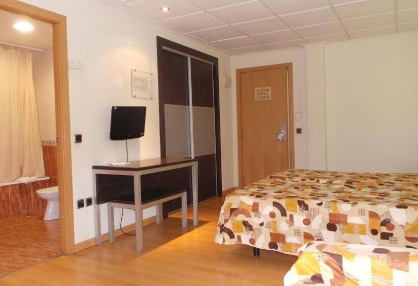 4인용 스탠다드 룸, Sol y Sombra