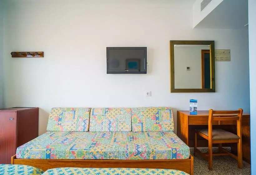 Standardzimmer mit Poolblick, Sur