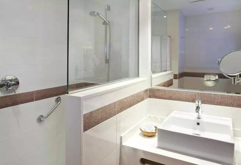 اتاق استاندارد با چشم‌انداز دریا, Universal Hotel Marqués
