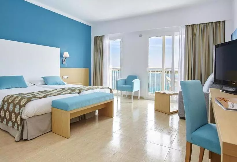 اتاق سوپریور با چشم‌انداز دریا, Universal Hotel Marqués