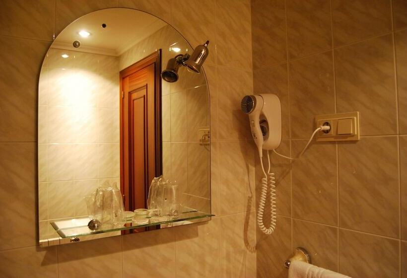 اتاق استاندارد, Luarca Zabala