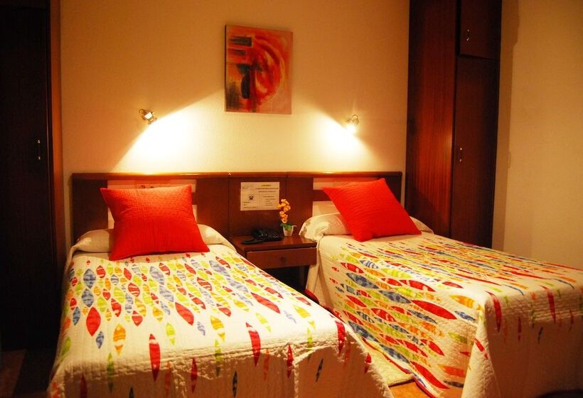 Quarto Estandar, Luarca Zabala