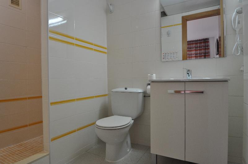 إستوديو قياسى, Aparthotel Safari