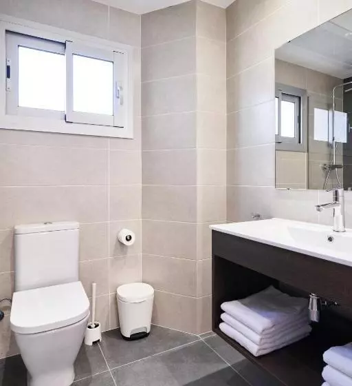 1 Bedroom Penthouse Apartment, Aparthotel Augusta