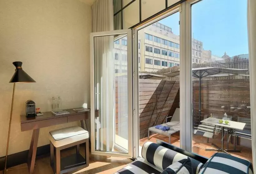 Standard Triple Room with Terrace, Boutique Hotel H10 Catalunya Plaza