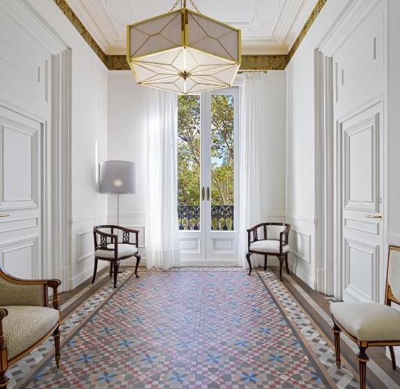 Апартаменты 3 Спальни, Boutique Hotel H10 Catalunya Plaza